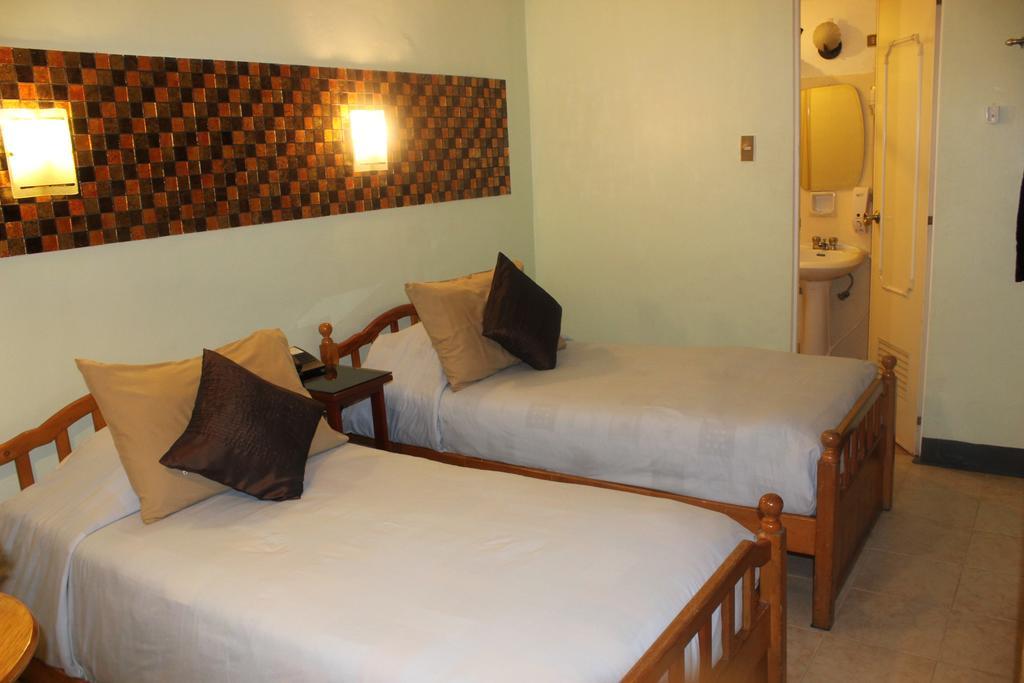 Hotel Makati International Inns 3*